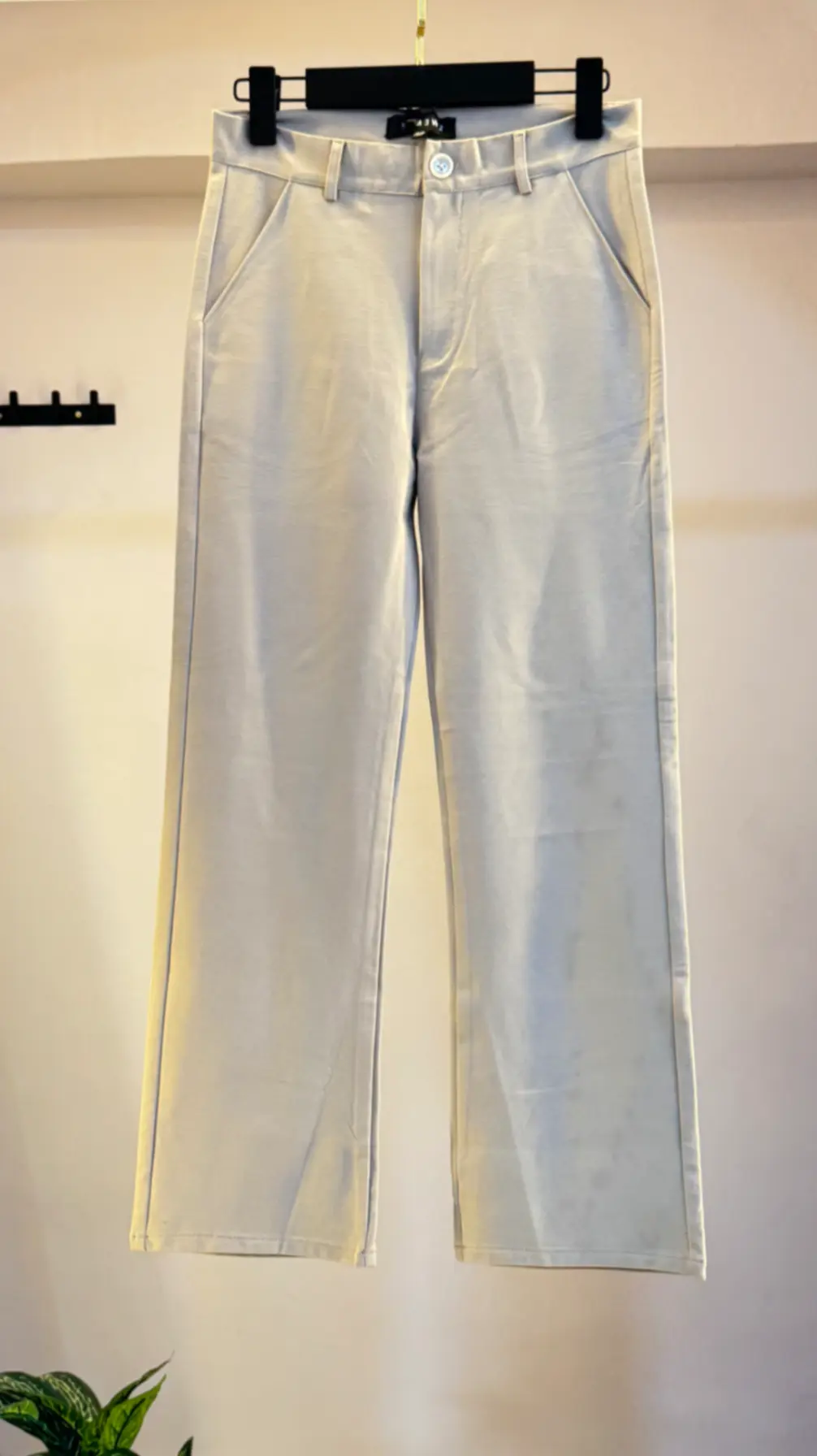 Buttoned Straight Fit